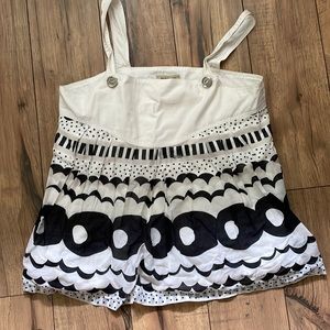 Burberry Girls Top. Black and white size 12. On good condition